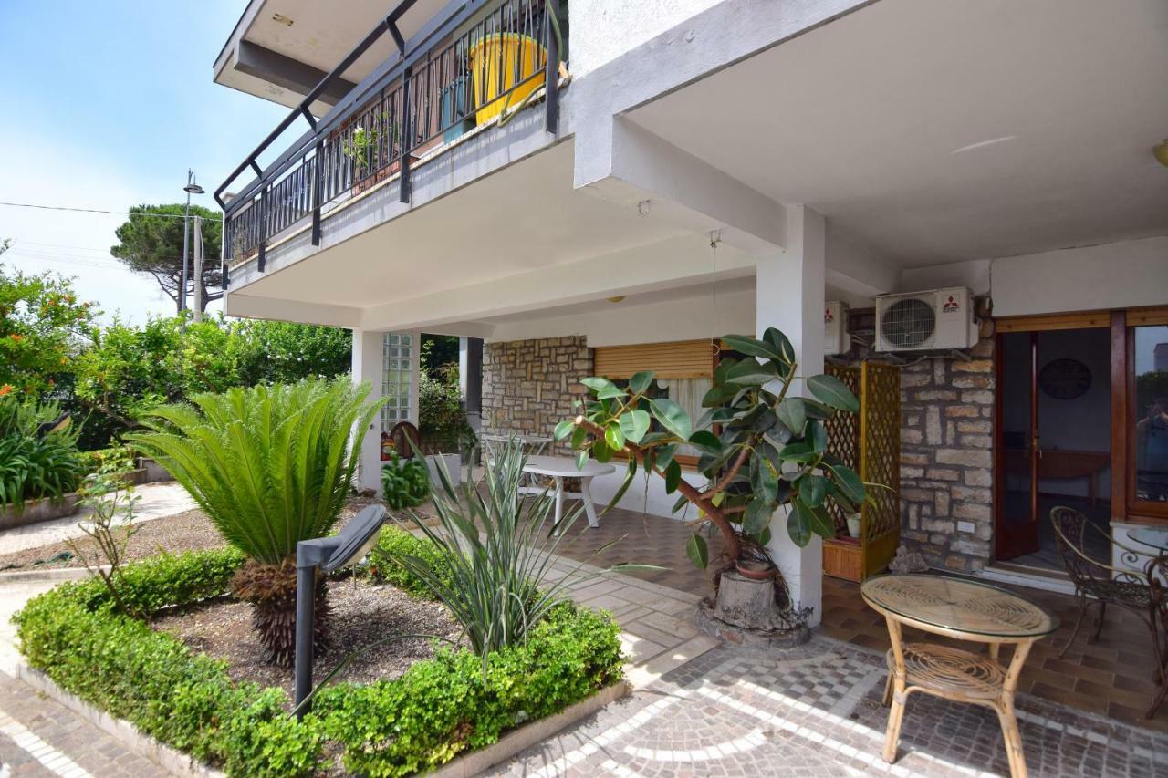 Bed and Breakfast Un Ospite A Fontania Gaeta Exterior foto